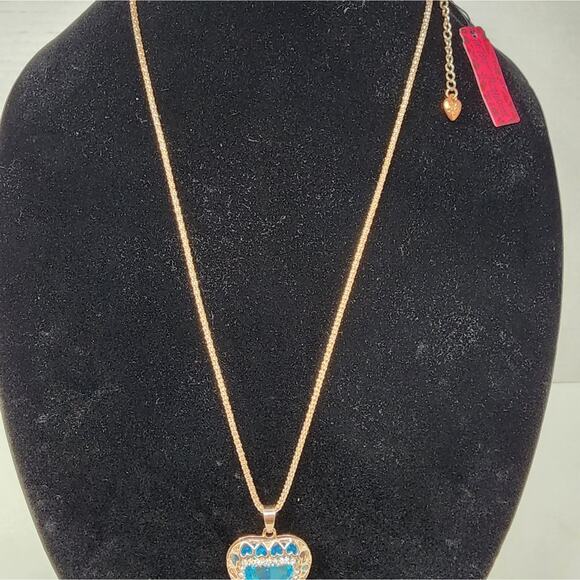 Betsey Johnson New Blue Aqua Crystals Heart Necklace Rose Gold Chain 28" NWT - Picture 8 of 8